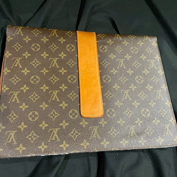 Louis Vuitton Vintage Monogram Portfolio - Picture 9 of 10